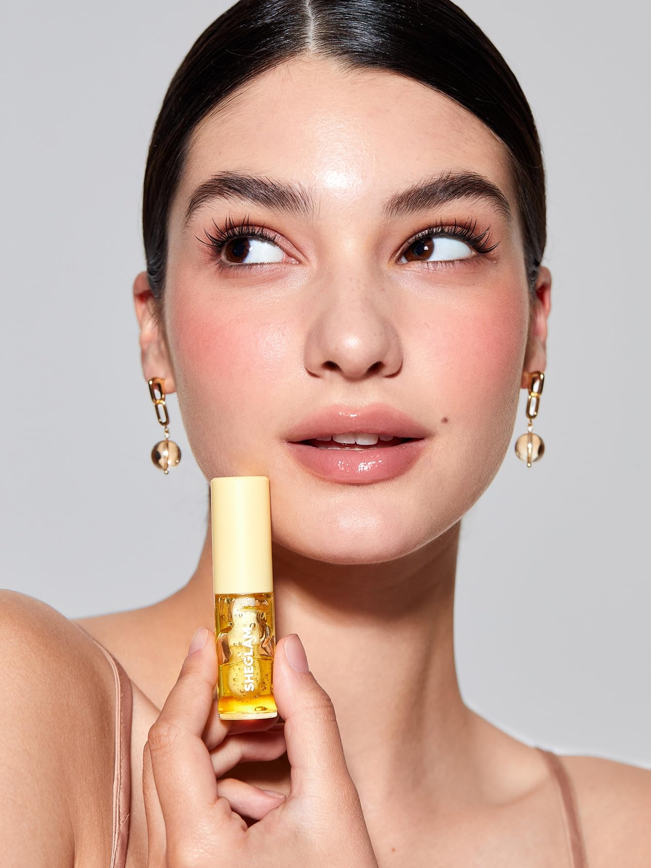 SHEGLAM Jelly Wow Hydrating Non-Sticky Lip Oil Moisturizing Plumping Lip Gloss - Berry Involved