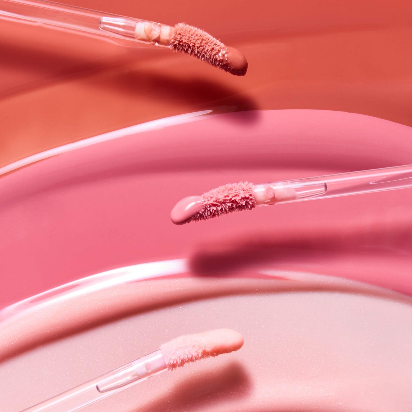 e.l.f. Lip Plumping Gloss, High-Shine Sheer Color, Hydrates & Creates Fuller Lips With Vitamin E, Vegan & Cruelty-Free, Pink Cosmo