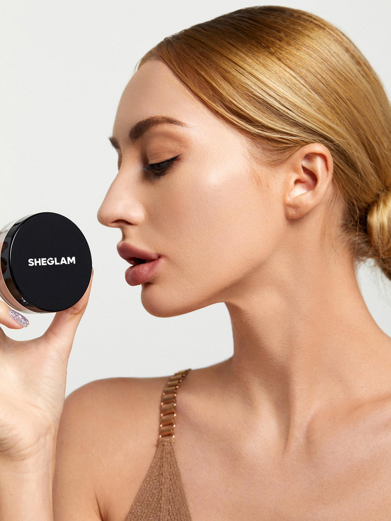 SHEGLAM Baked Glow Setting Powder Oil Control Loose Face Powder Translucent Pore-Less Flawless Smooths Fine Lines Glowy Powder - Translucent