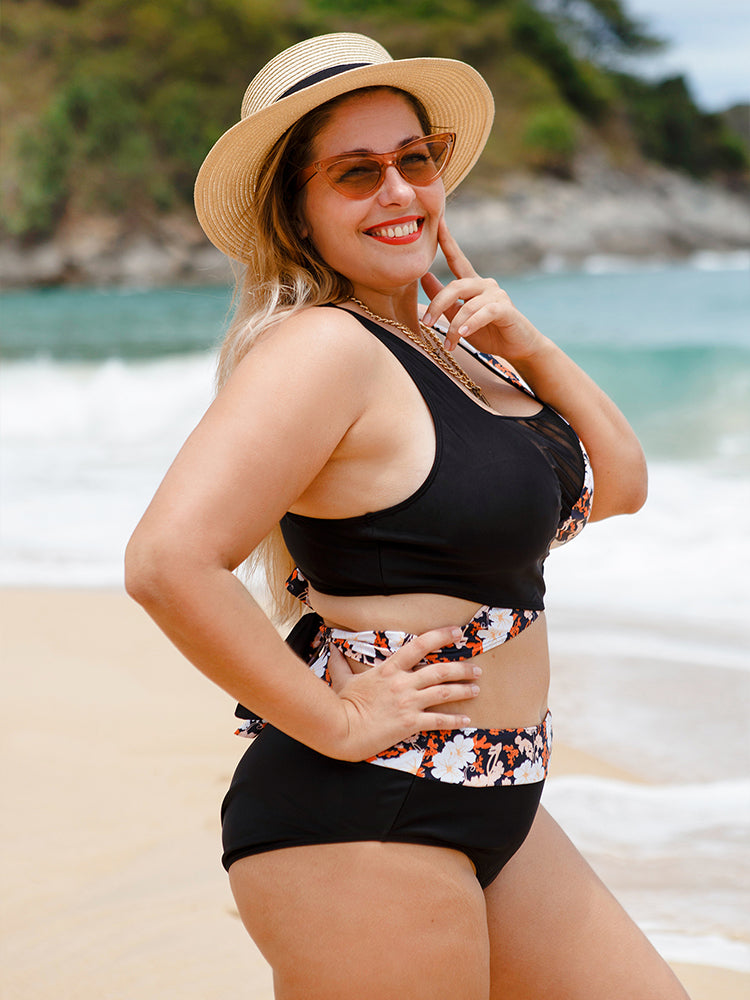 Floral  Noir Elegance